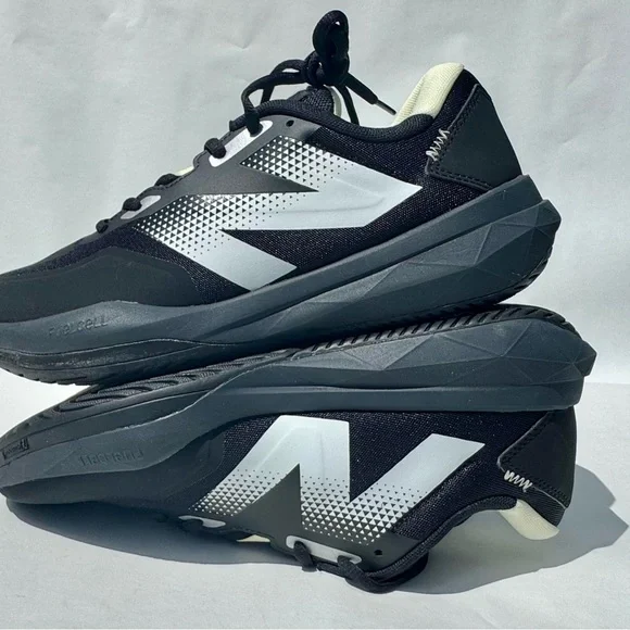 New Balance Fuel Cell Black and Gray court shoes - Picture 1 of 12
